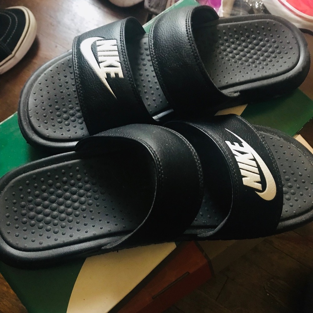 Nike Flops